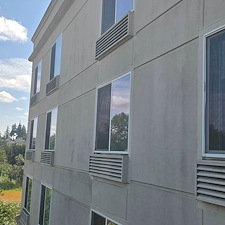 Hilton-Inn-stucco-soft-washing 10